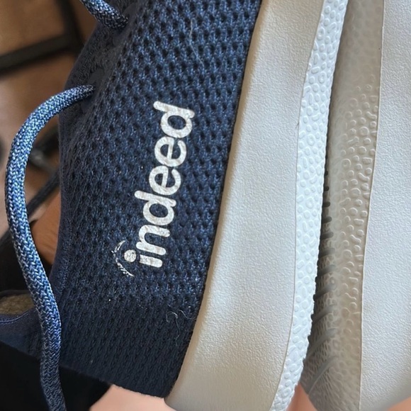 Allbirds Indeed size 9 - Picture 6 of 7